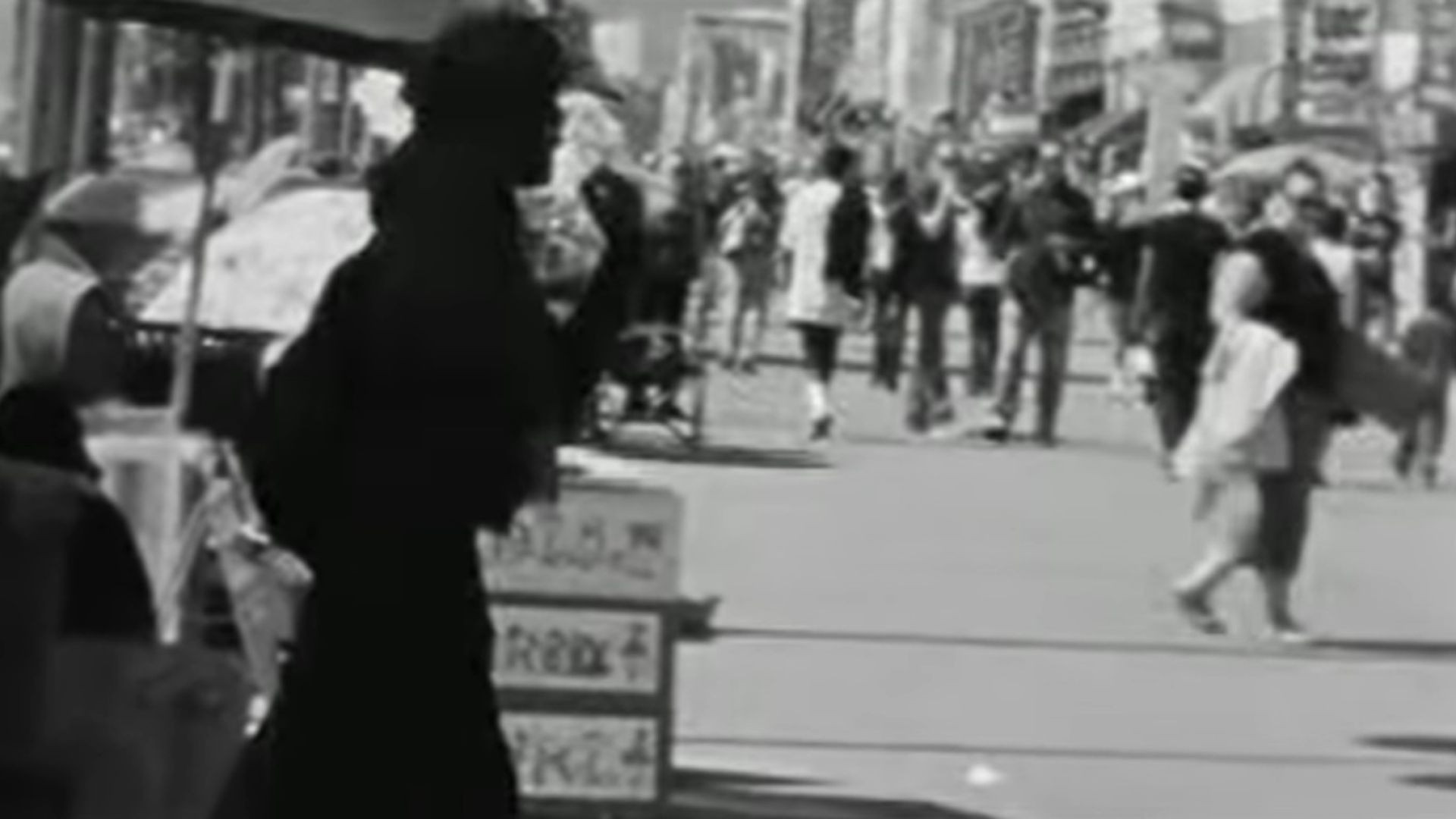 Oasis - Lord Don't Slow Me Down (Official Video)