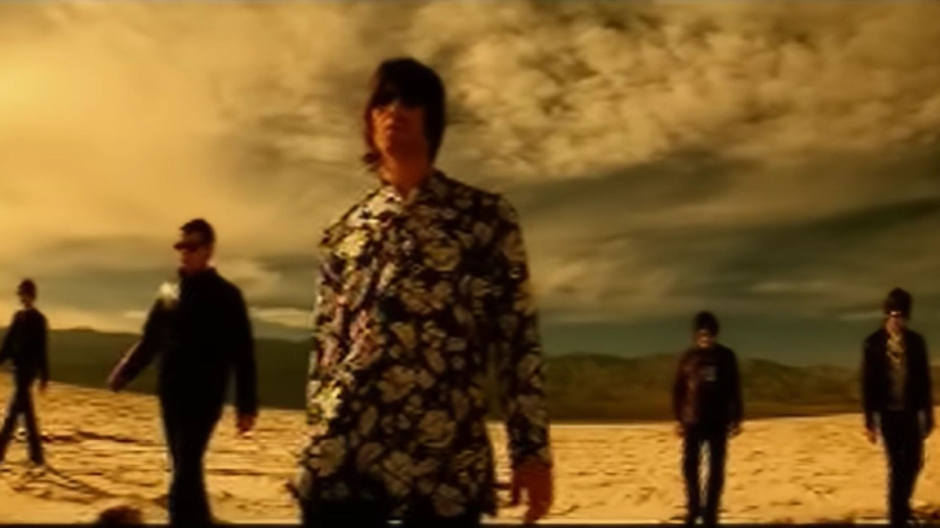 Oasis - Who Feels Love? (Official Video)